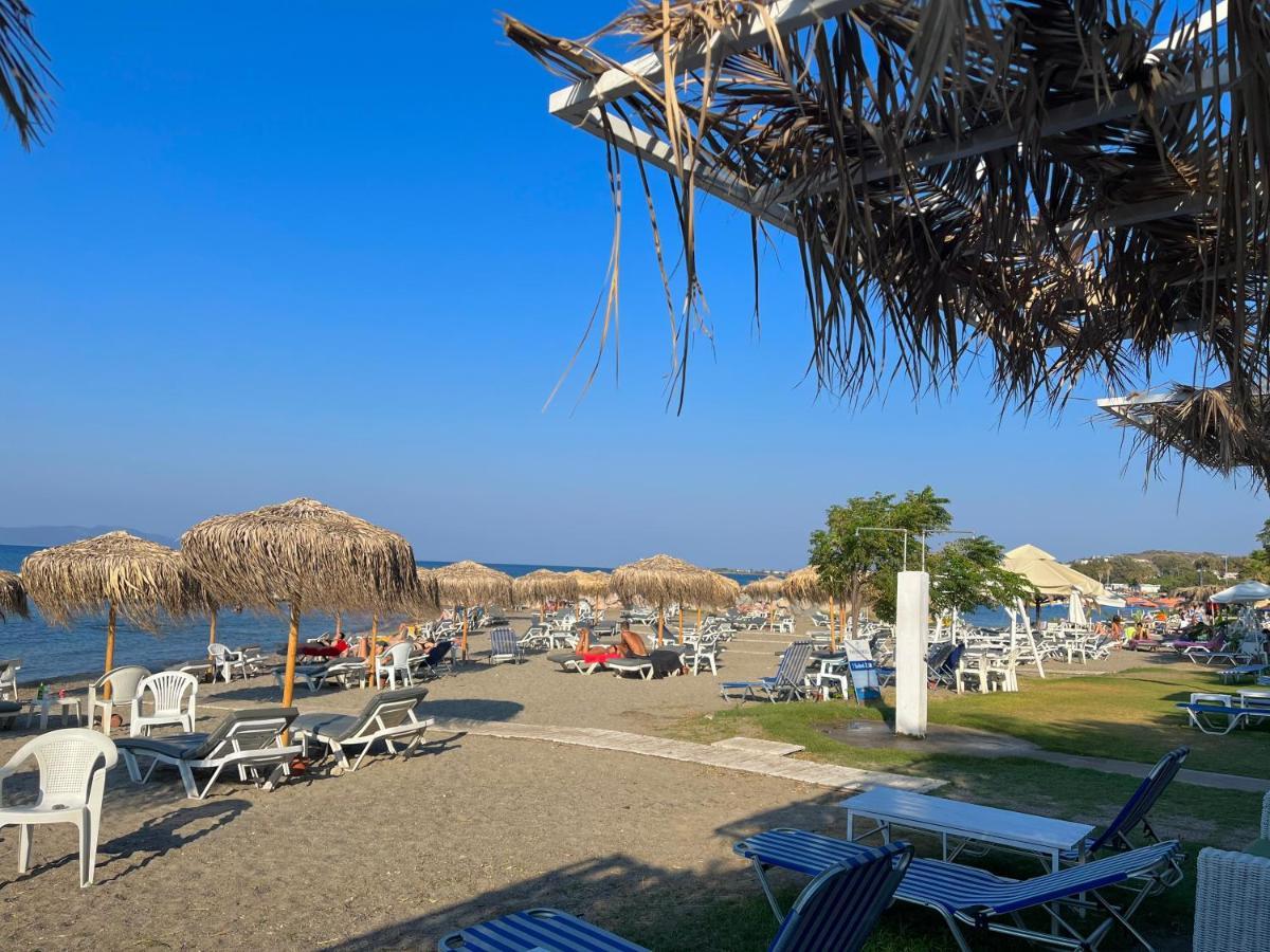 Theodorou Beach Hotel Apartments Pszalídi Kültér fotó